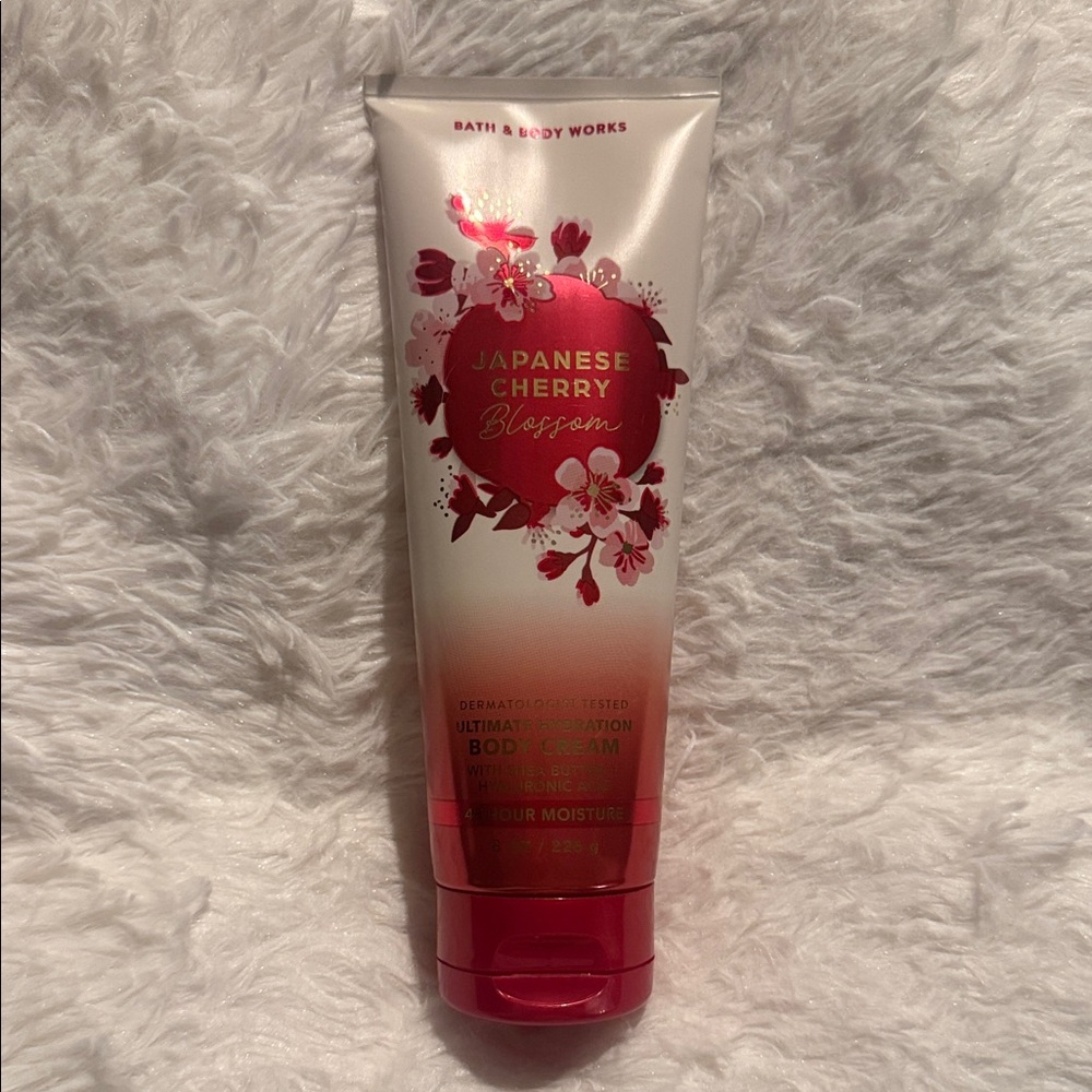 Bath & Body Works Japanese Cherry Blossom Body Cream -